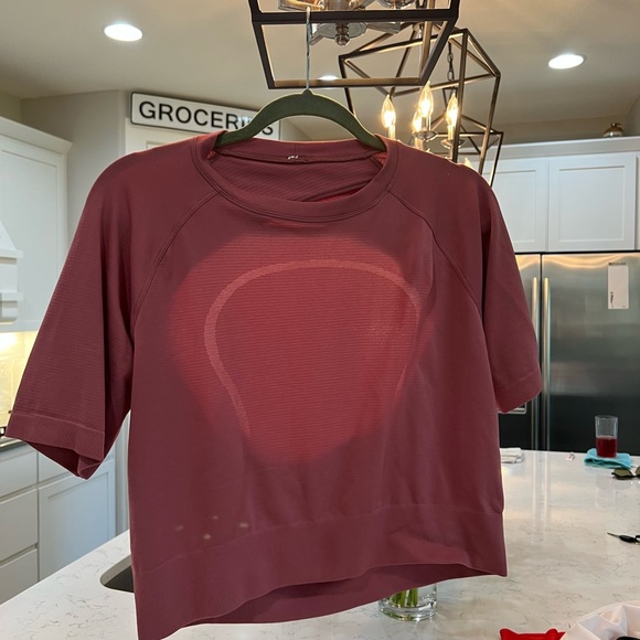 Lululemon top with open back - Picture 5 of 6